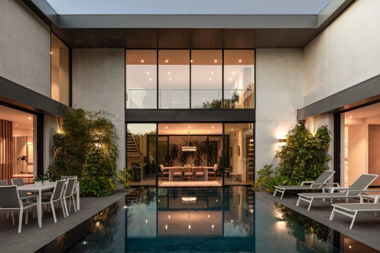 Million Dollar Luxe